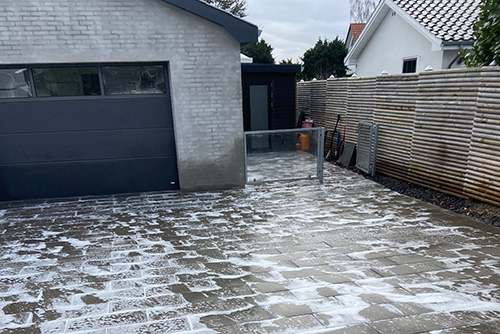 Fliserens indkørsel